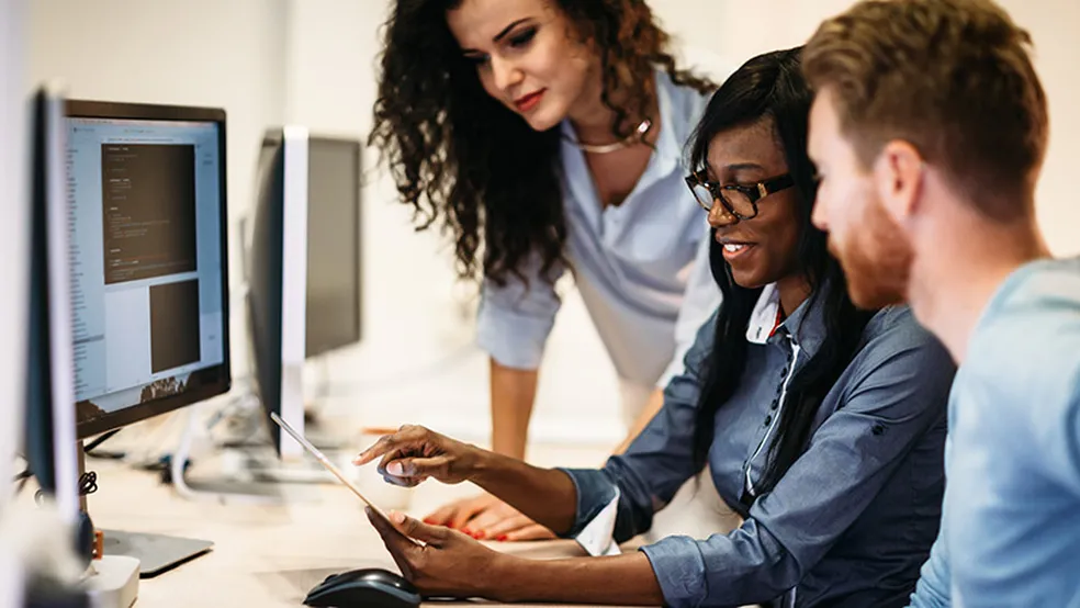 Conheça em detalhes 5 cursos de informática para 2023